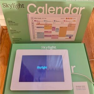 Skylight Calendar 10” Digital Home Organizer
